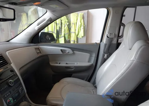 2009 Chevrolet Traverse Lt из США, поврежденный, VIN 1GNEV23D19S131822